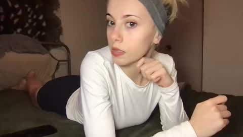 venustheflytrap online show from March 2026 04:39:01 AM