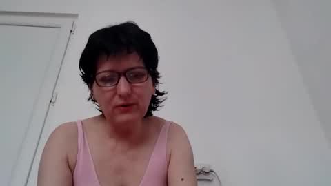 Snapshot of vera_elle chatting on May 2026 12:04:02 PM Vera online show from May 2026 12:04:02 PM