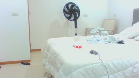 vergagolosa22 online show from September 2025 12:23:02 AM