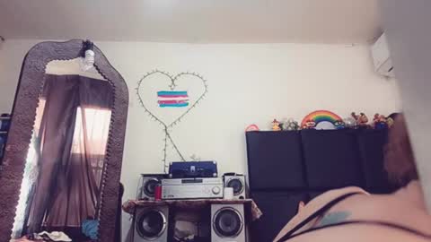 Vero Alva online show from February 2025 09:29:01 PM