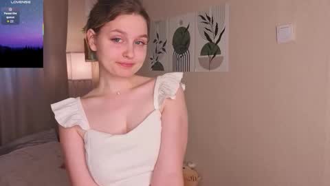 Snapshot of verocat chatting on September 2025 06:25:02 AM Veronica online show from September 2025 06:25:02 AM