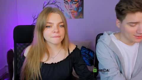 Ronni online show from October 2025 07:09:02 PM