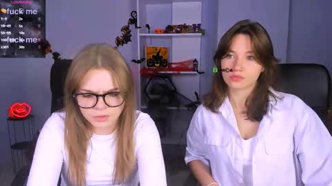 Ronni online show from October 2025 07:19:02 PM