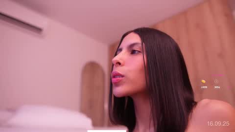 Veronica online show from September 2025 12:28:02 PM