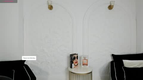 Snapshot of veronicablue1 chatting on June 2026 09:26:01 AM Vero online show from June 2026 09:26:01 AM