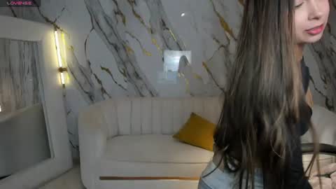 Snapshot of veronicablue1 chatting on June 2026 10:07:02 AM Vero online show from June 2026 10:07:02 AM