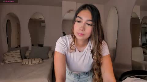 Snapshot of veronicablue1 chatting on July 2026 09:49:01 AM Vero online show from July 2026 09:49:01 AM