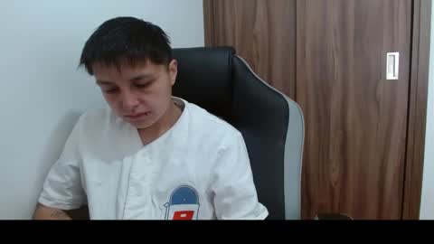 Snapshot of veronicaelite16 chatting on December 2024 04:17:01 PM Veronica Clark online show from December 2024 04:17:01 PM