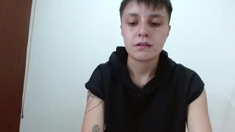 Snapshot of veronicaelite16 chatting on February 2025 10:03:02 PM Veronica Clark online show from February 2025 10:03:02 PM