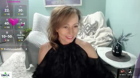 Snapshot of veronicagilbert chatting on November 2025 06:22:01 AM Helen online show from November 2025 06:22:01 AM