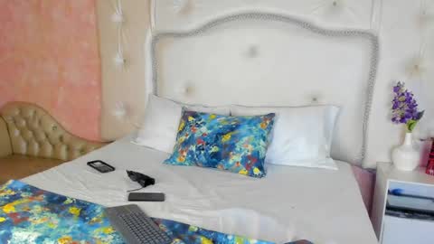 Veronika  online show from July 2026 04:04:02 AM