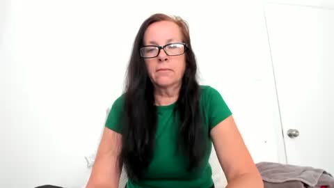 verysassypeachgoddess online show from May 2026 02:38:02 PM