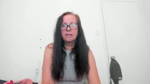 verysassypeachgoddess online show from May 2026 01:51:01 PM