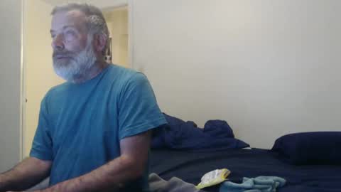 hairy man online show from February 2025 01:11:01 AM