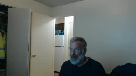 hairy man online show from February 2026 01:04:01 AM