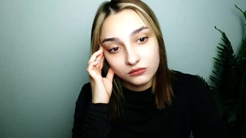 Snapshot of veryveryshygirl chatting on February 2026 04:02:01 PM Ana online show from February 2026 04:02:01 PM