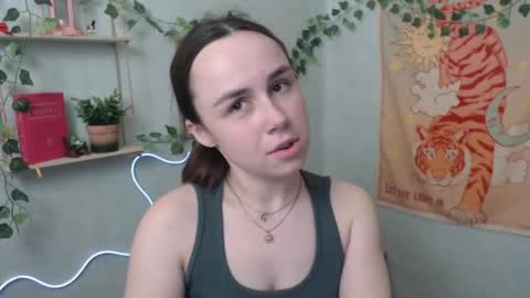 veryveryvery_shy online show from April 2026 05:47:01 PM