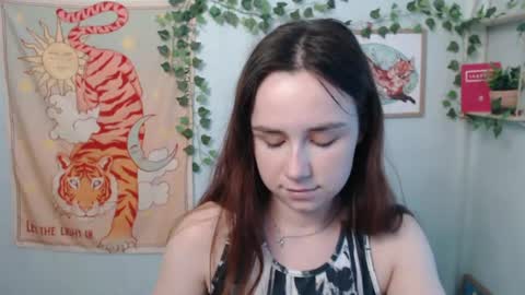 Snapshot of veryveryvery_shy chatting on June 2026 09:14:01 AM veryveryvery_shy online show from June 2026 09:14:01 AM