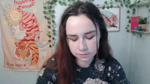 Snapshot of veryveryvery_shy chatting on July 2026 06:06:01 AM veryveryvery_shy online show from July 2026 06:06:01 AM