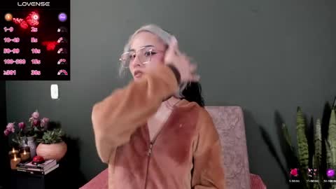 natalia gomez online show from April 2026 06:32:02 PM