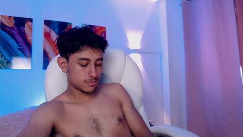 Vezx online show from March 2026 07:52:02 PM