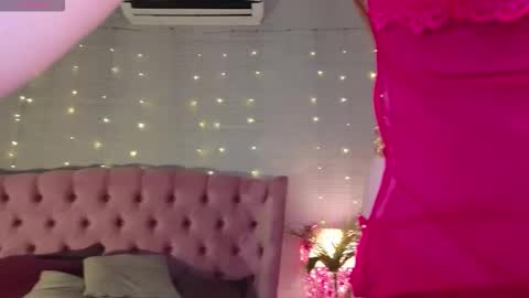 Snapshot of vi__sky chatting on February 2026 05:15:01 AM Alice please dont forget to thumbs up me online show from February 2026 05:15:01 AM