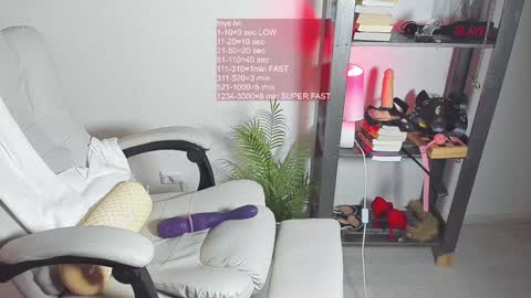 VIKA online show from January 2025 03:16:01 PM