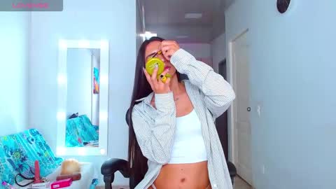 Ariana  online show from November 2025 04:40:02 PM