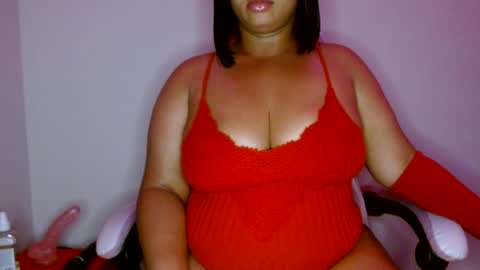 Snapshot of vibe_xxxo chatting on June 2026 01:30:02 AM vibe_xxxo online show from June 2026 01:30:02 AM