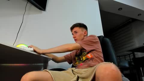 vibemygirl online show from February 2025 12:58:01 PM