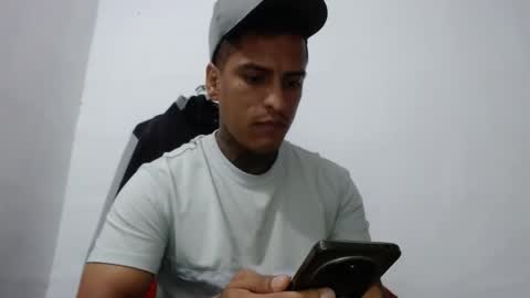 Victor cardenas online show from December 2025 08:38:01 PM