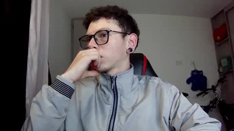 Vicent Brais online show from December 2024 08:20:01 AM