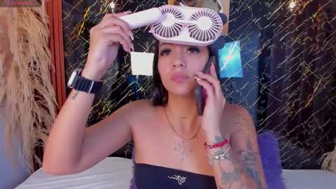 Snapshot of vichy_evans chatting on February 2026 07:08:01 PM Vichy Everyday From 1400 to 2130 Col Time online show from February 2026 07:08:01 PM