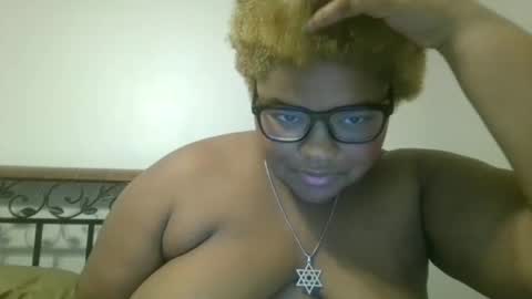 vickiryder56 online show from November 2025 03:55:01 PM