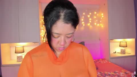 V I C K Y online show from January 2025 07:45:01 PM