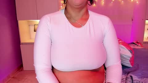 V I C K Y online show from January 2025 09:50:01 PM