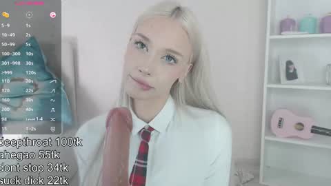 Snapshot of vickyfuckingdoll chatting on July 2026 01:01:01 AM vickyfuckingdoll online show from July 2026 01:01:01 AM