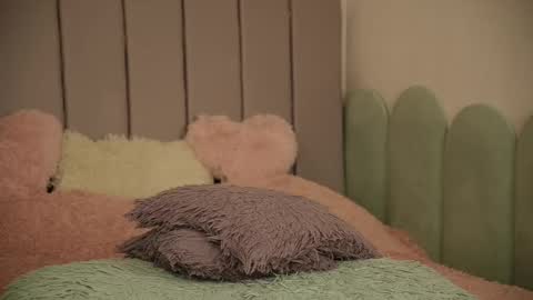 vickysecret96 online show from February 2025 09:32:01 PM