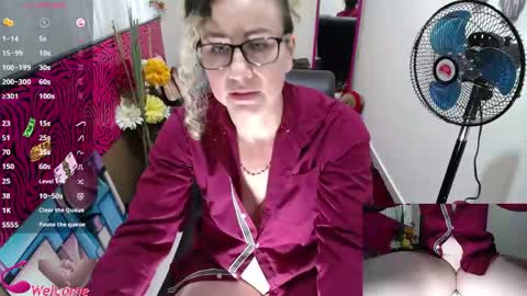 Valentina online show from June 2026 07:53:01 PM