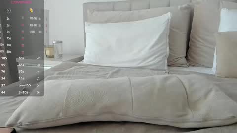 Victoria online show from November 2025 10:14:02 AM