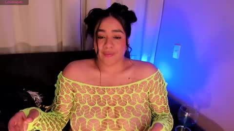 Victoria Serna  online show from March 2025 02:45:01 AM