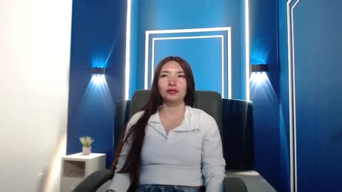 Victoria  online show from September 2025 04:23:01 AM