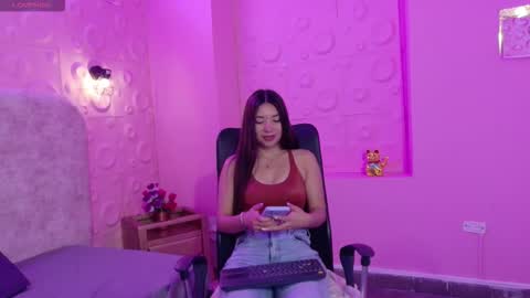 Victoria  online show from November 2025 03:12:01 AM