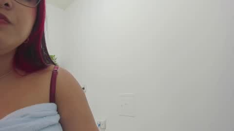 Victoria online show from February 2025 11:23:02 PM