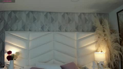 Snapshot of victoria___jonnes chatting on September 2025 12:29:01 PM victoria___jonnes online show from September 2025 12:29:01 PM