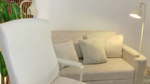 Snapshot of victoria___moon chatting on June 2026 03:35:02 PM victoria online show from June 2026 03:35:02 PM