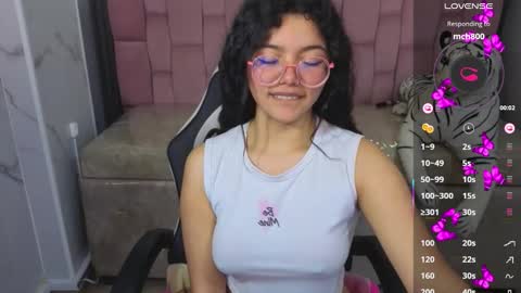 victoria_castillo_b online show from January 2026 03:17:01 PM