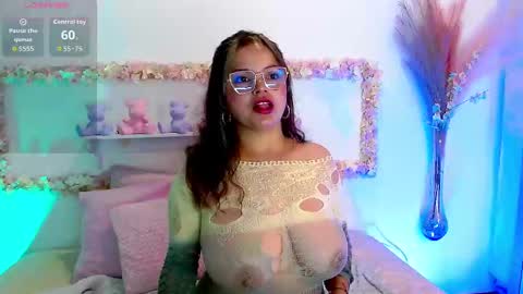 victoria_cherry_ online show from October 2025 11:39:01 AM