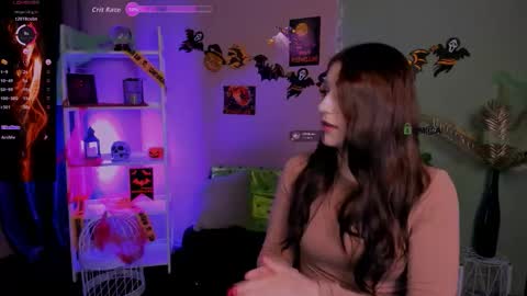 Victoria online show from October 2025 07:57:02 PM