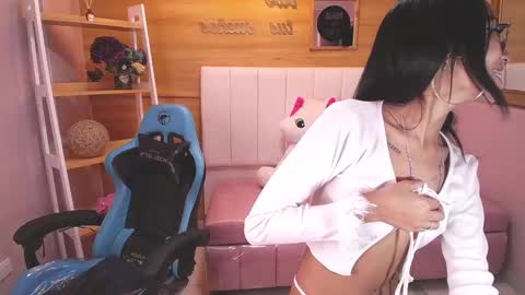 Victoria  online show from January 2025 07:22:01 PM